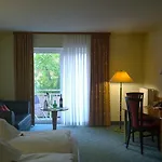ホテル Weinhotel Rose 3*