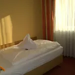 Weinhotel Rose ホテル フォルカッハ