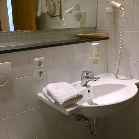 Weinhotel Rose ホテル 3*